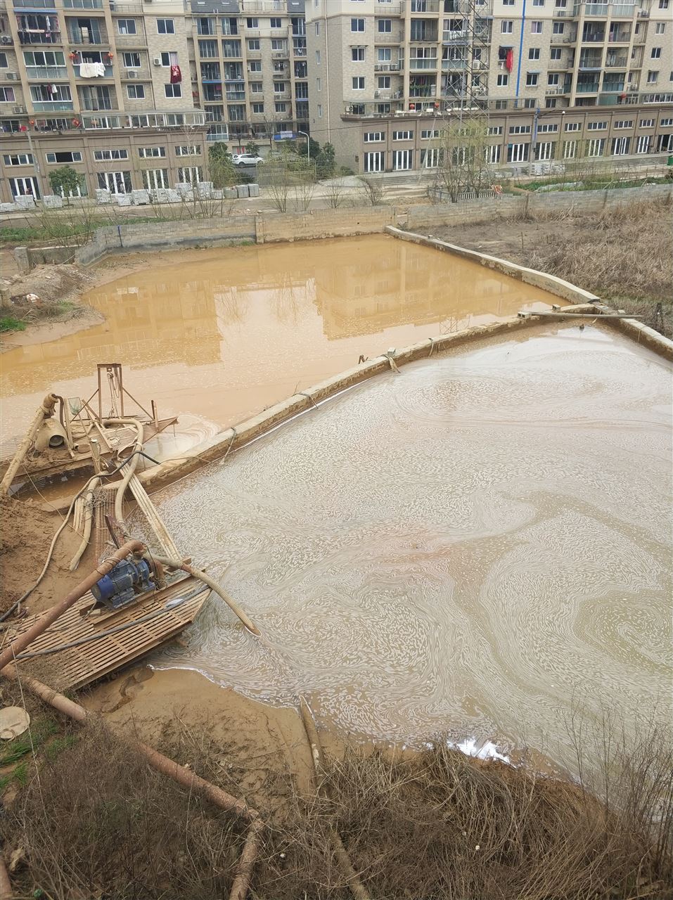 东区沉淀池淤泥清理-厂区废水池淤泥清淤