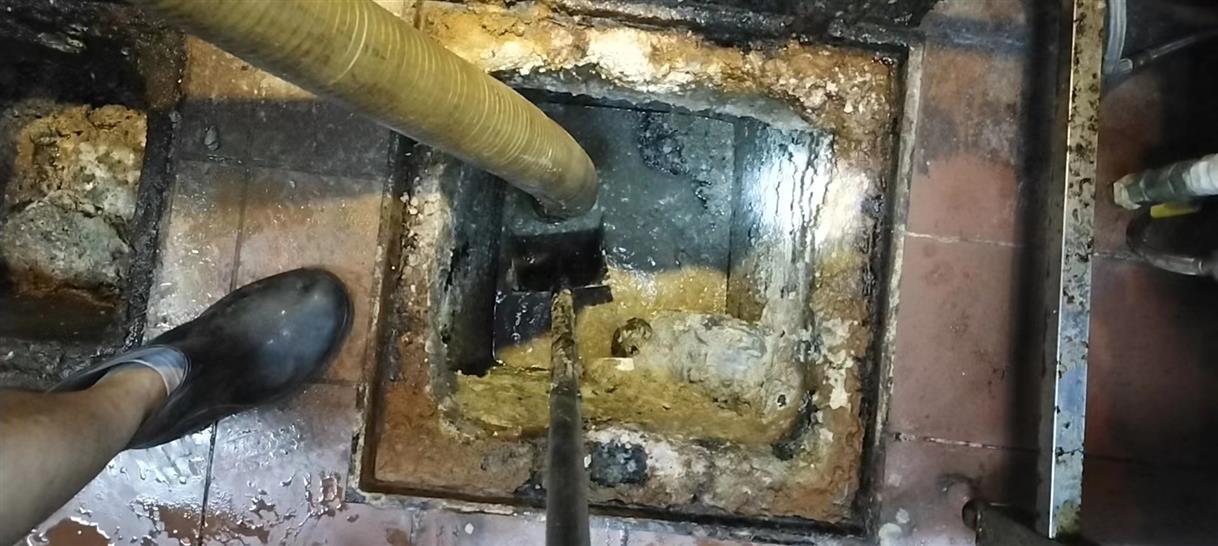 东区污水池清理一般都有毒气，怎么预防中毒呢？