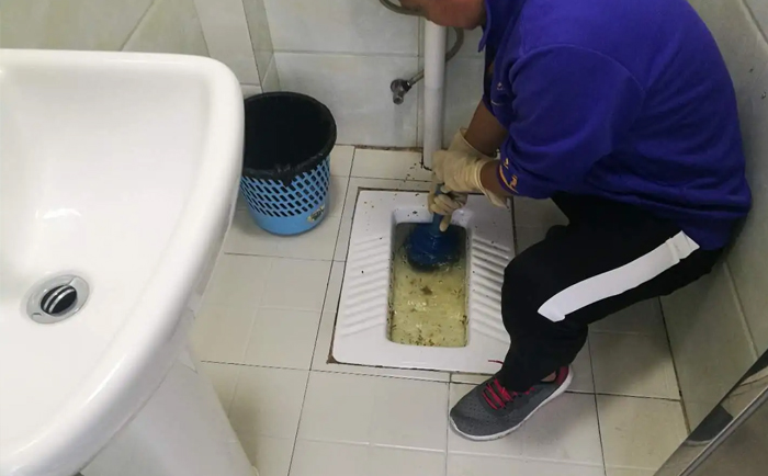 东区疏通蹲坑