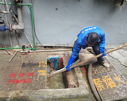 东区清掏化粪池