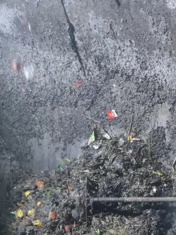 东区污水池清理